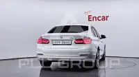 2018 BMW 320
