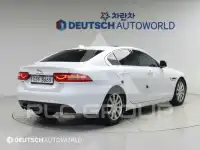 2018 Jaguar XE