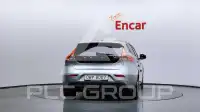 2018 Volvo V40