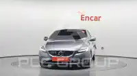 2018 Volvo V40