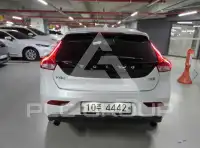 2018 Volvo V40