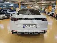 2018 Porsche Panamera