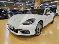 2018 Porsche Panamera