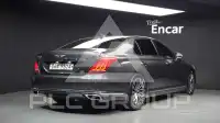 2018 Genesis G90
