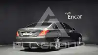 2018 Genesis G90