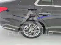 2018 Genesis G90