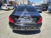 2018 Genesis G90