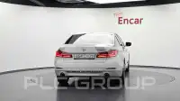 2019 BMW 520
