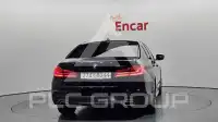 2019 BMW 520