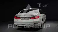 2019 BMW 530