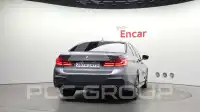 2019 BMW 520