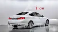 2019 BMW 520
