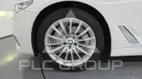 2019 BMW 520