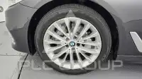 2019 BMW 530
