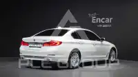2019 BMW 520