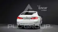 2019 BMW 520