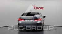 2019 BMW 520