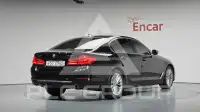 2019 BMW 530