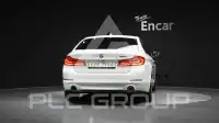 2019 BMW 520