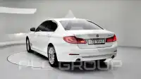 2019 BMW 520
