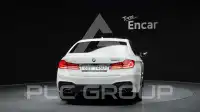 2019 BMW 520