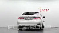 2019 BMW 330