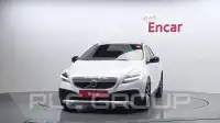 2019 Volvo V40