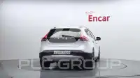 2019 Volvo V40