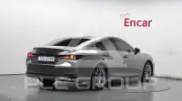 2019 Lexus ES