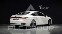 2019 Lexus ES