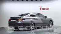 2019 Lexus ES