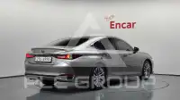 2019 Lexus ES