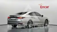 2019 Lexus ES
