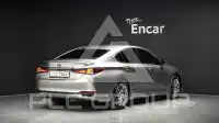 2019 Lexus ES