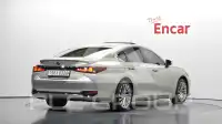 2019 Lexus ES