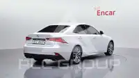 2019 Lexus IS