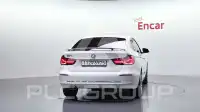 2020 BMW 320