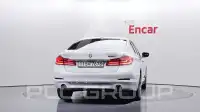 2020 BMW 530