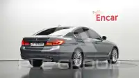 2020 BMW 520