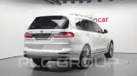 2020 BMW X7