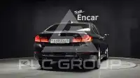 2020 BMW 520