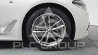 2020 BMW 520
