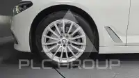 2020 BMW 520