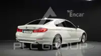2020 BMW 530