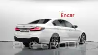 2020 BMW 520