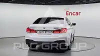 2020 BMW 520