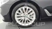 2020 BMW 520