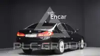 2020 BMW 530