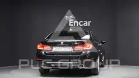 2020 BMW 530