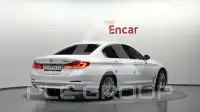 2020 BMW 520